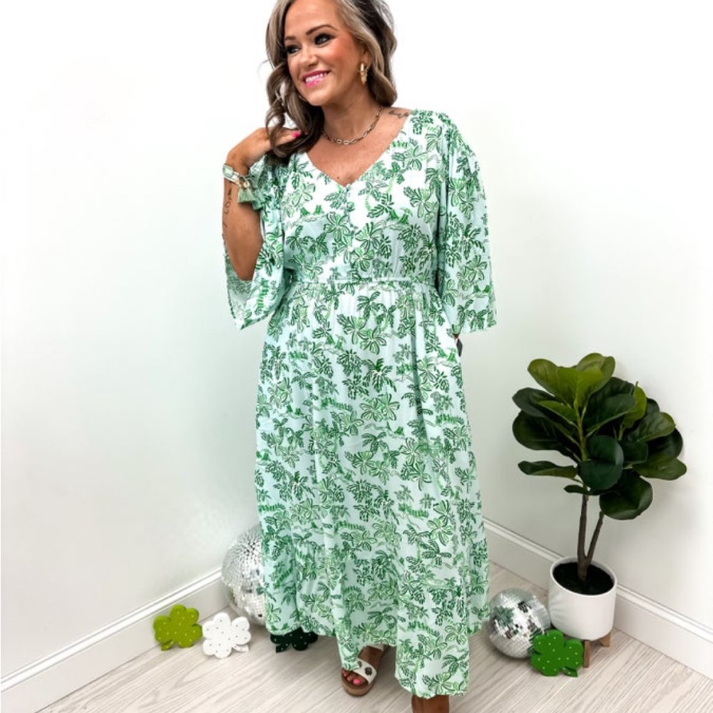 NWT | Kimono Sleeve Floral Dress in Green | Size L